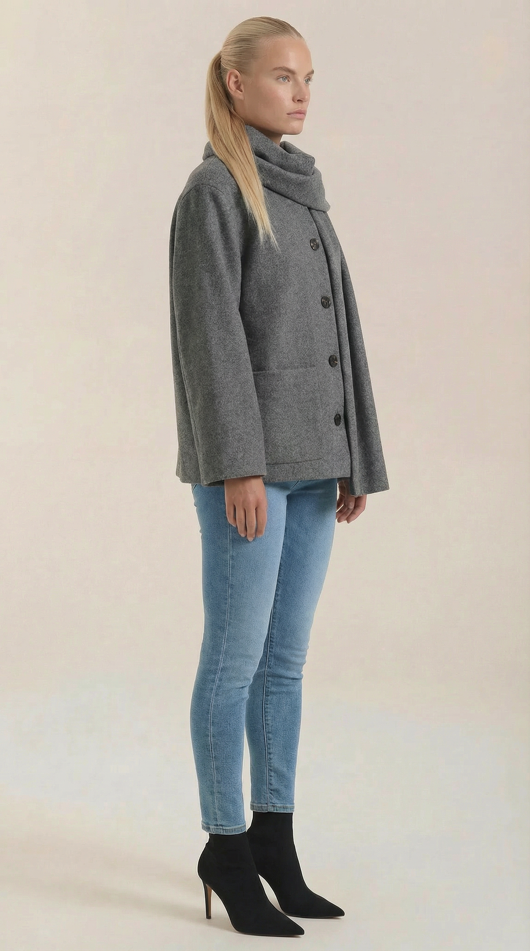 Kristina Cozy Cape-Jas